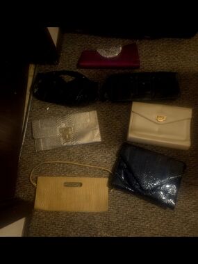 Women’s Navy Patent Envelope Clutch - Elegant Evening Wristlet